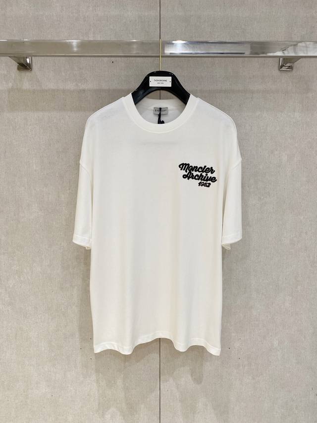 Moncler 蒙口大爆款 2025春夏新款首发专柜最新款短袖圆领T恤 高端订制 设计前卫时尚！品牌Logo重工艺设计 高端定制面料.手感柔软.穿着舒适.专柜级