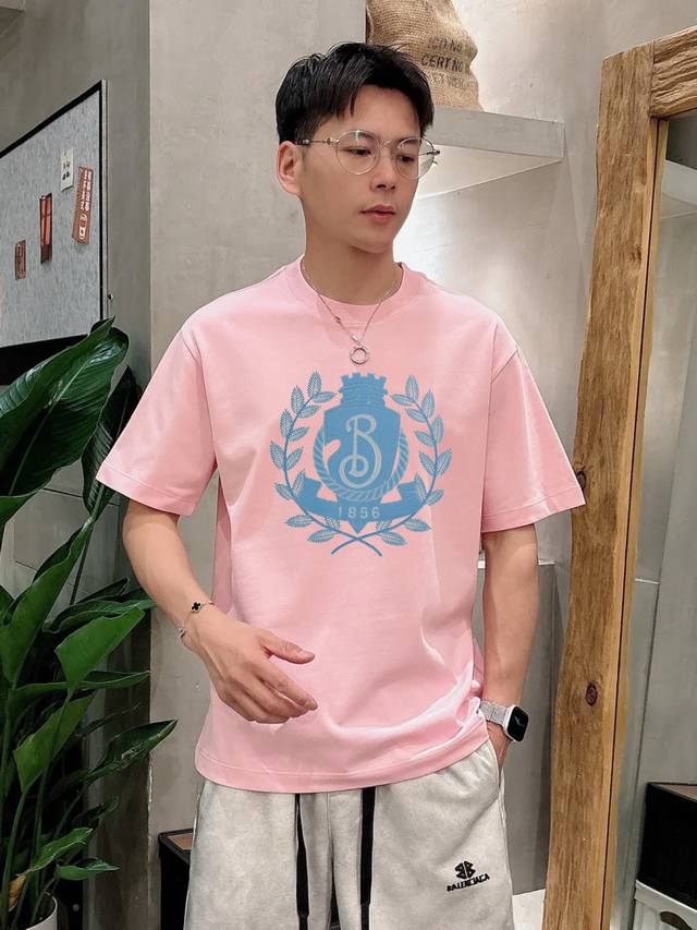Bbr*25S新款圆领T恤男女同款！精致3D王牌印花工艺.烫钻双层工艺.简单又高级！一款最基础的单品 定制230G纯棉面料.手感细腻柔软，贴身穿着极为亲肤透气！