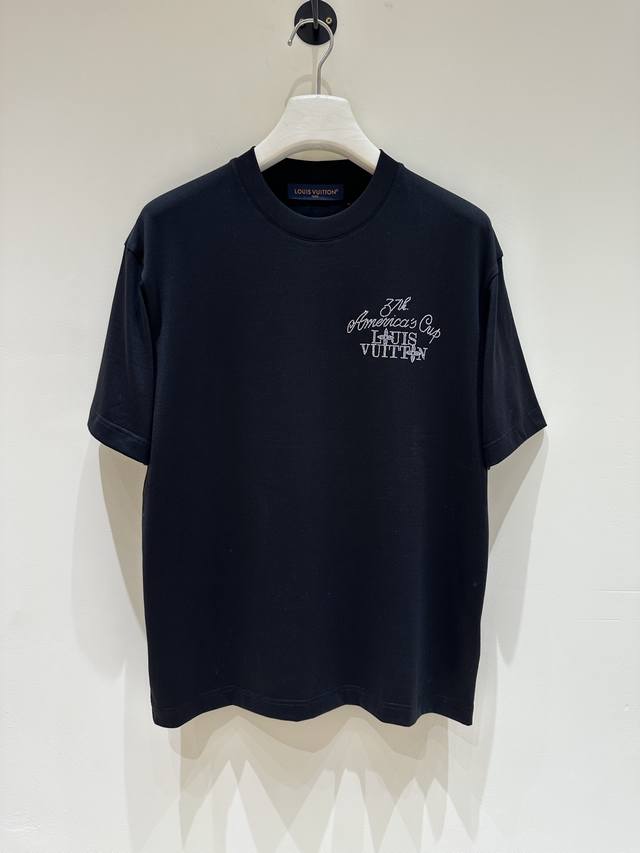 新品 T9- V登家族男士水钻饰圆领短袖T恤，香港洋行渠道货，重磅高端臻品，高奢品鉴白金级单品，25年官柜新品，经典人气单品！！ 甄选尼罗河区域光照极好的上等棉