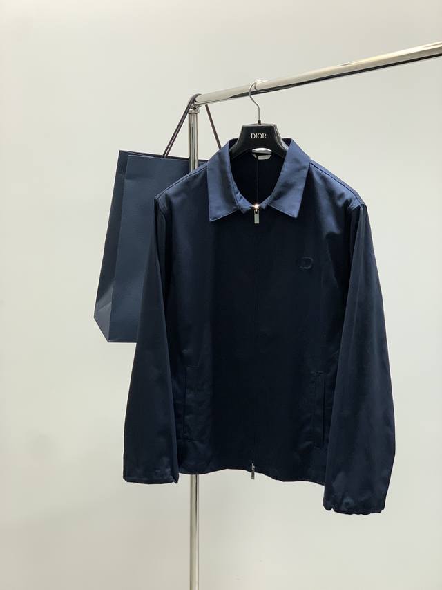 衣服 ，裤子 ，Dior 迪奥， 2025夏季新品，专柜同步有售，简约时尚休闲短袖套装，原版进口面料，舒适透气，顶级刺绣工艺字母图案Logo，原版五金辅料装饰，
