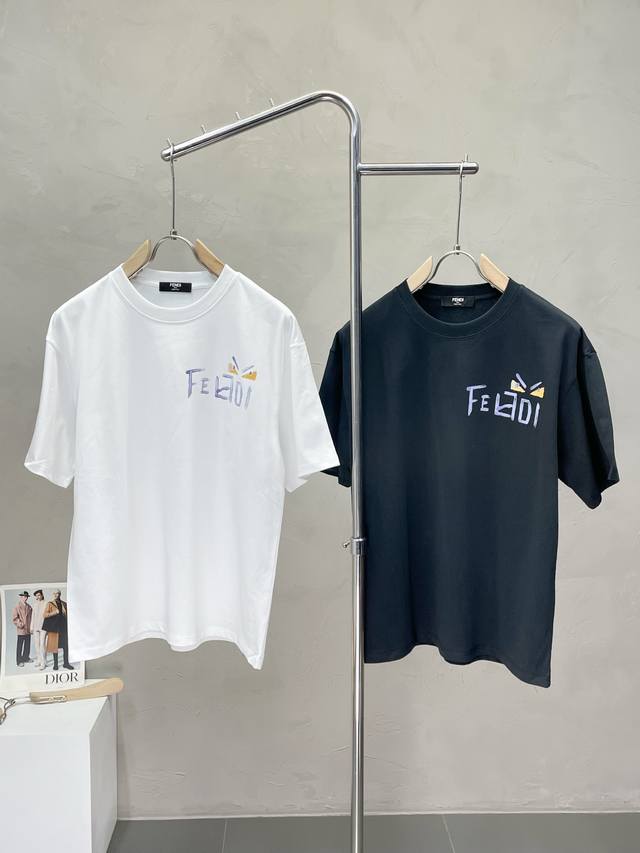 Fendi芬迪独家专供新款原单男士休闲短袖 高端定制 高端版本 时尚百搭爆款进口面料 手感超柔软细腻 穿着亲肤舒适 高端精品 代工厂P精细做工 上身非常赞 男士