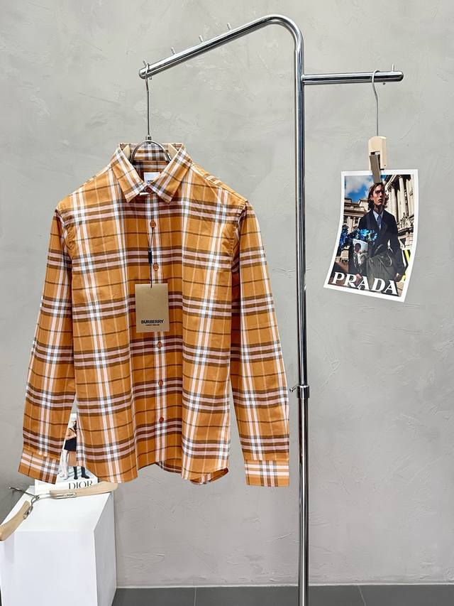 Burberry巴宝莉独家专供新款男士休闲衬衫 高端定制 高端版本 时尚百搭爆款进口面料 手感超柔软细腻 穿着亲肤舒适 高端精品 代工厂P精细做工 上身非常赞