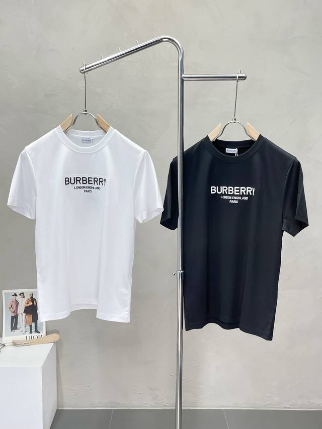 Burberry巴宝莉独家专供新款男士休闲短袖 高端定制 高端版本 时尚百搭爆款进口面料 手感超柔软细腻 穿着亲肤舒适 高端精品 代工厂P精细做工 上身非常赞