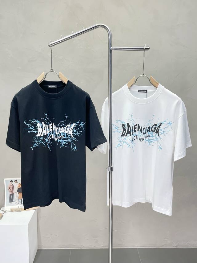 Balenciaga巴黎世家独家专供新款男士休闲短袖 高端定制 高端版本 时尚百搭爆款进口面料 手感超柔软细腻 穿着亲肤舒适 高端精品 代工厂P精细做工 上身非