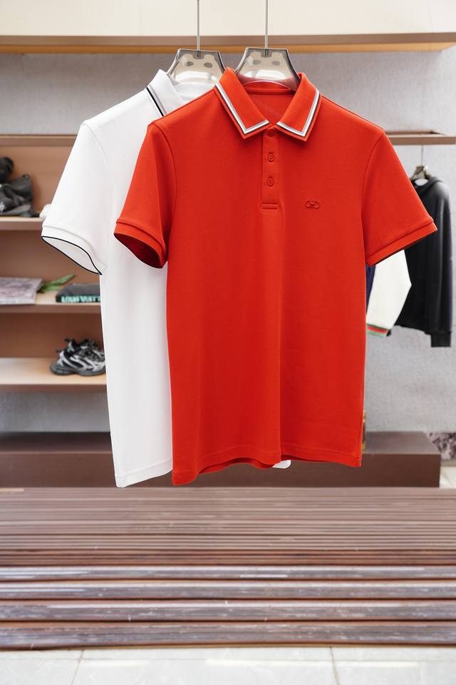 菲拉格慕-2025Ss夏季新款 Logo男士翻领Polo衫！经典商务男款，高端男装的天花板级别的商务男款！简约时尚大气不失优雅，单穿内搭体面过人，品质控 细节控