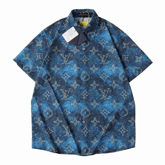 Louis Vuitton 海洋小船印花沙滩短袖 正品6550购入，采用高密度100%锦纶，内衬采用100%聚酯纤维菱形格网布，布匹直喷，定位裁床，高温预缩，定