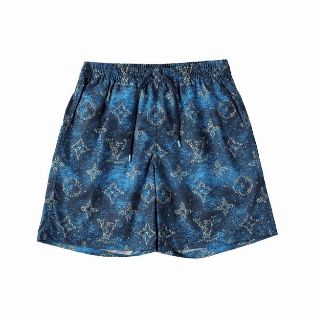 Louis Vuitton 海洋小船印花沙滩短裤 正品6550购入，采用高密度100%锦纶，内衬采用100%聚酯纤维菱形格网布，布匹直喷，定位裁床，高温预缩，定
