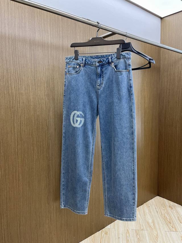 新款 Guc 高端定制品质 25Ss春夏最新款原单阔版牛仔裤 柜台同步发售 原版定制复刻 客供五金辅料 原单品质 进口牛仔面料重工洗水 做工走线精细 上身绝佳，