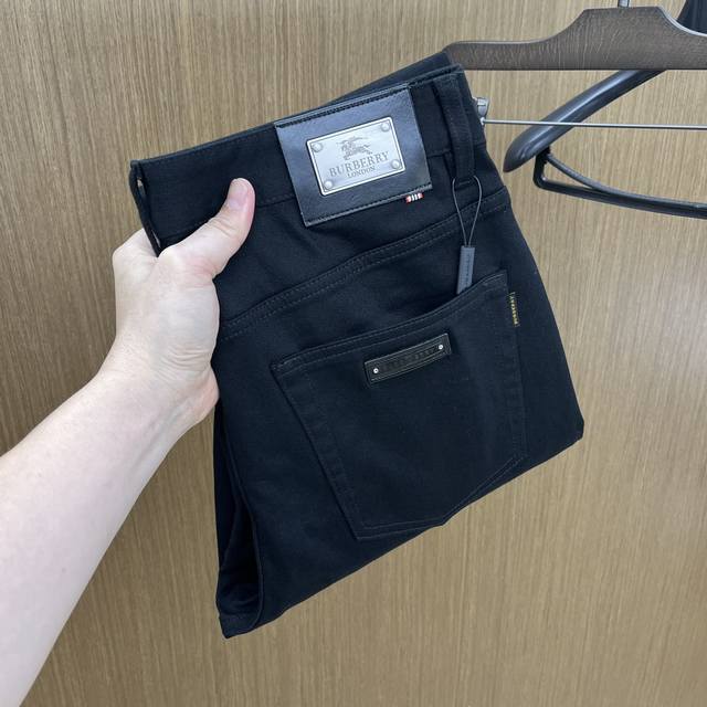 新品 Bbr 高端定制、2025早春最新款牛仔裤 柜台同步发售 原版定制复刻 客供五金辅料 原单品质 进口牛仔面料重工洗水 精品皮牌 做工走线精细 上身绝佳！F