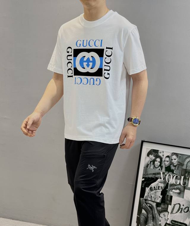 Gucc*潮牌25S新款圆领T恤.男女同款～潮人必备！胸前定制品牌图形烫画工艺.色彩减龄搭配.色彩搭配时尚好看.整体效果年轻有活力！优选260G纯棉材质精制而成