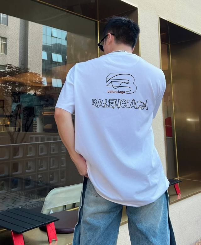 Balenciag*巴黎25S新款圆领T恤.潮牌T恤！男女同款～不同工艺呈现不一样的视觉感受，双层图形设计.层层有玄机.非常帅的轮廓将纽约式的率性不羁融入设计之