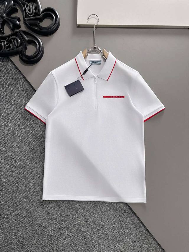 普拉达 2025Ss夏季新款 Logo男士翻领Polo衫！经典商务男款，高端男装的天花板级别的商务男款！简约时尚大气不失优雅，单穿内搭体面过人，品质控 细节控的
