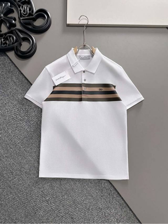 菲拉格慕 2025Ss夏季新款 Logo男士翻领Polo衫！经典商务男款，高端男装的天花板级别的商务男款！简约时尚大气不失优雅，单穿内搭体面过人，品质控 细节控