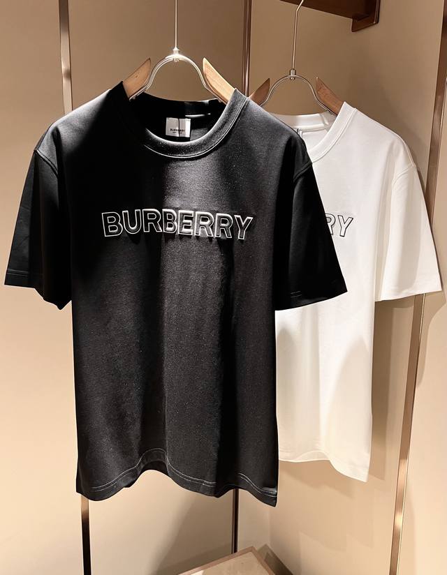 Burber*Y巴*莉2025春夏新品男女同款短袖T恤，重磅来袭，最近比较火热的环保纯棉面料制作而成，高端户外运动休闲系列，非常火热运动风潮！Bur最新研发的特