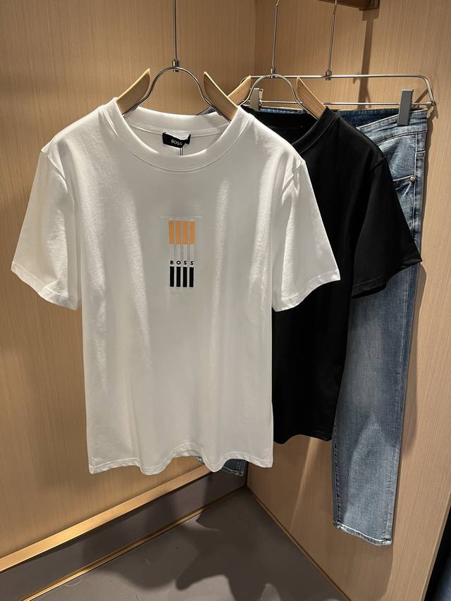 Hugo Boss 雨果博斯 2025春夏新款男女同款短袖T恤！图案时尚休闲短袖T恤衫！胸前刺绣Logo设计！极具设计精选客供260G纯棉面料，手感柔软亲肤，着