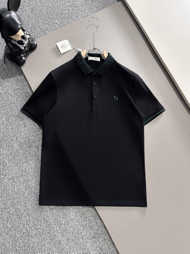 爱马仕25Ss新款春夏短袖翻领T恤Polo，最高版本客供定制高端朱地面料简单时尚款，螺纹拼色螺纹配色超级好看！胸前H刺绣经典Logo简单大方的款式！满满的高级感