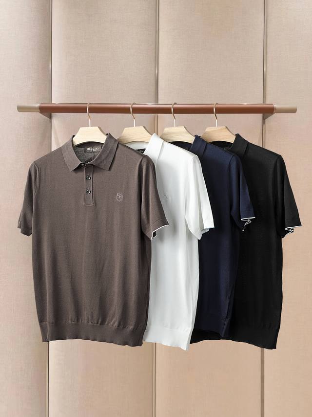 Loro Piana Ss25 春夏男装 颜色:黑色，白色，蓝色，咖啡色 码数:M-3Xl 超级爆款推荐，春夏新品男装系列爆款翻领针织衫，作为年度最是经典单品，
