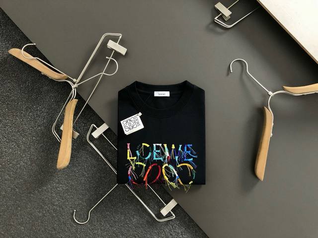 Low*合身版型S-Xl 25早春最新经典流苏7裁刺绣 重磅短袖，高端品质专柜原单圆领援助，顶级制作工艺进口面料，专柜款独特设计，采用进口高端订制进口丝线手感一