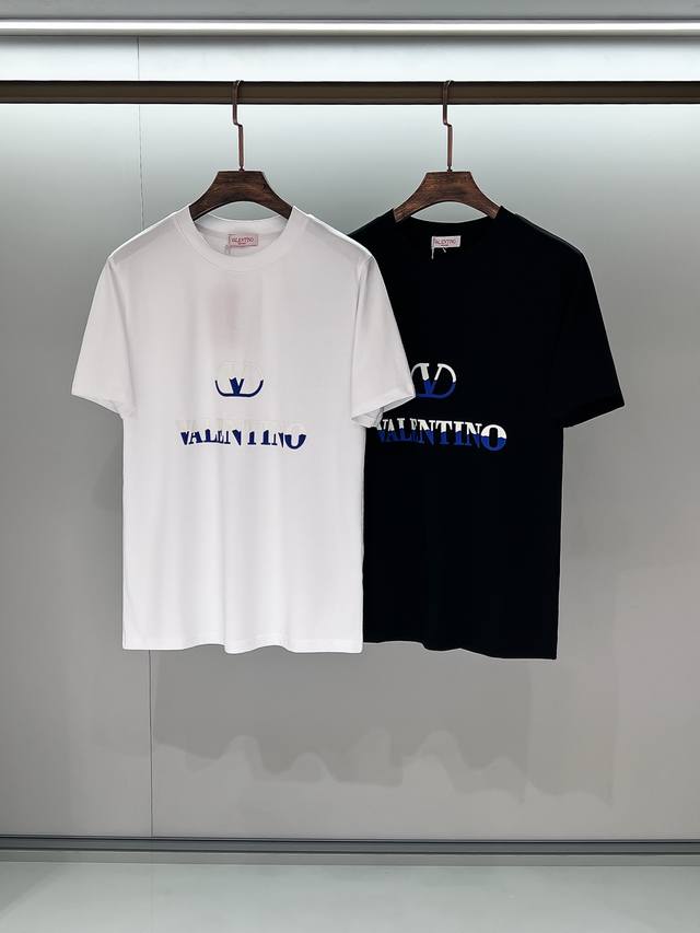 合照细节 25Ssvale早春新款 轻奢主义 男女日常通勤穿搭必备单品 正确版本 欢迎对比 详细特征 260克100% 纯棉面料 同缸定染特种加粗螺纹 双针车线