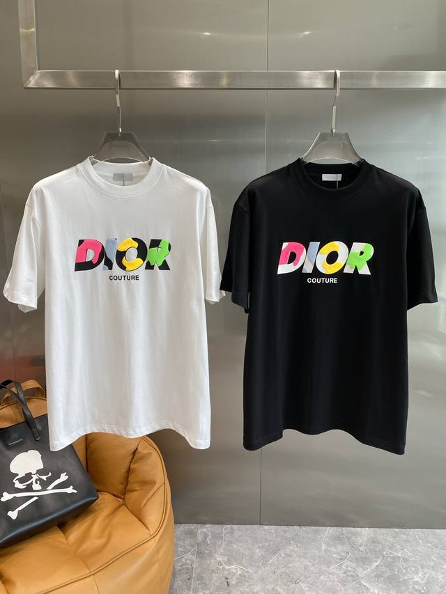 迪家 25Ss春夏新款圆领短袖，定制纯棉材质，舒适透气，胸前创意字母设计 时尚百搭，休闲单品 颜色：黑色，白色， 码数：S-2Xl 隔天