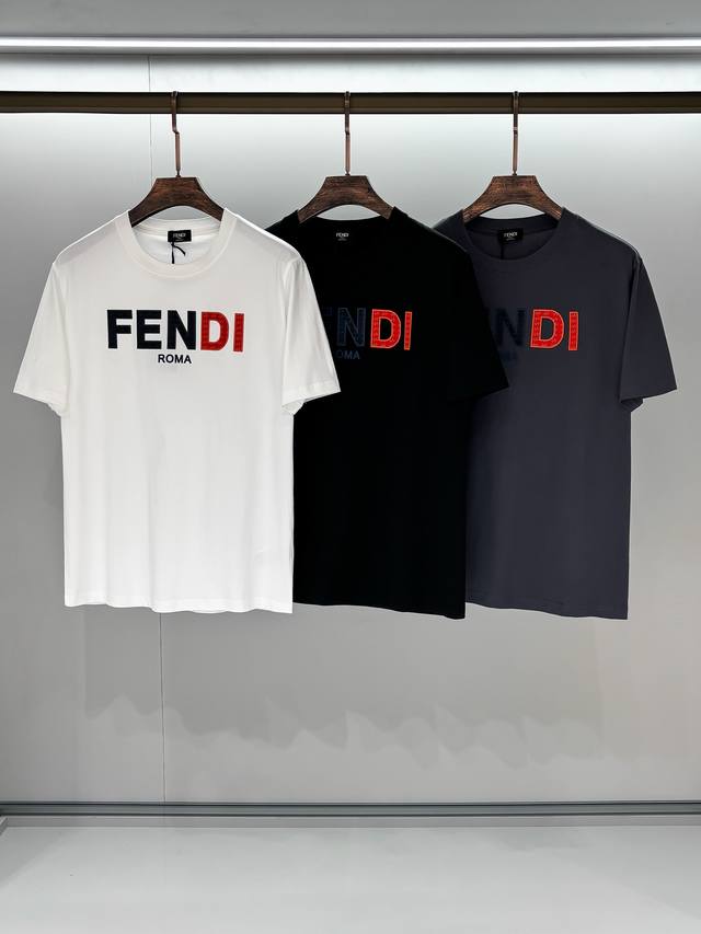 合照细节 Fdi 2025Ss春夏新款圆领短袖T恤 定制面料 定型 不缩水 经典字母Logo 全网独家首发 百搭款细节处理完美 十分精致 原版面料 网红明星同款