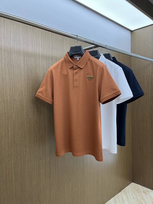 新品 Pd 2540春夏新品细纹珠地商务Polo，极简的衣身造型！ 顶级针织棉质混纺质地 整体的触感极为舒适，弹力十足亲肤效果高级，经典时尚翻领 Polo衫短袖