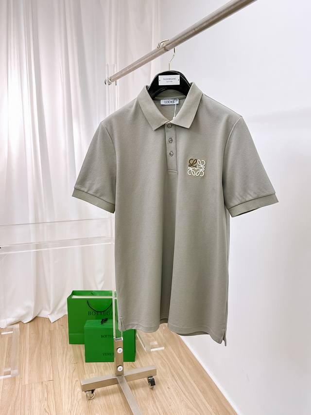 罗意威 2025春夏新款男士短袖Polo衫，品牌最新设计元素！既不单调也不复杂,恰到好处的展现品味！客供顶级定制珠地棉面料！舒适吸汗透气根本不在话下,面料独具的