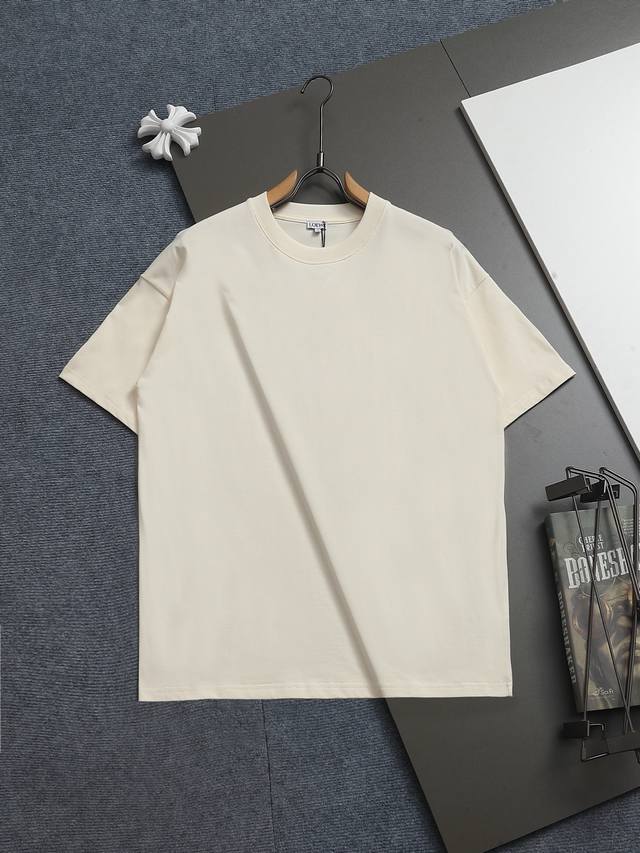 Loewe 罗意威 微宽版型Xs S M L 25Ss最新最顶级 经典Logo烧花裁剪圆领短袖，最顶级的品质专柜原单短袖，顶级制作工艺进口面料，专柜款独特设计，