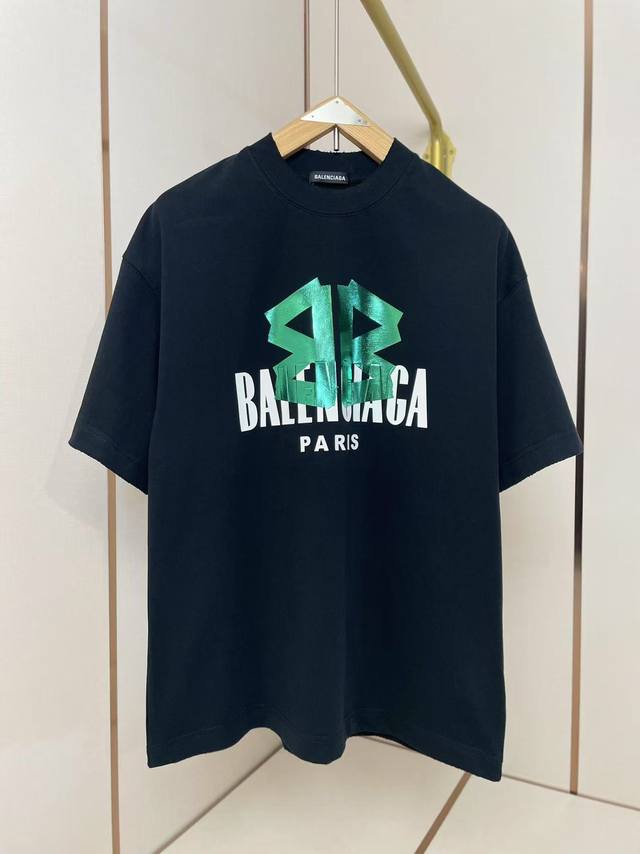 巴黎世家新款 双B硅胶字母T恤 硅胶字母更立体更有质感 320克纯棉面料 重磅洗水做旧 破坏磨破处理 廓形落肩 小领口 Oversize版型 白色 黑色 男女同