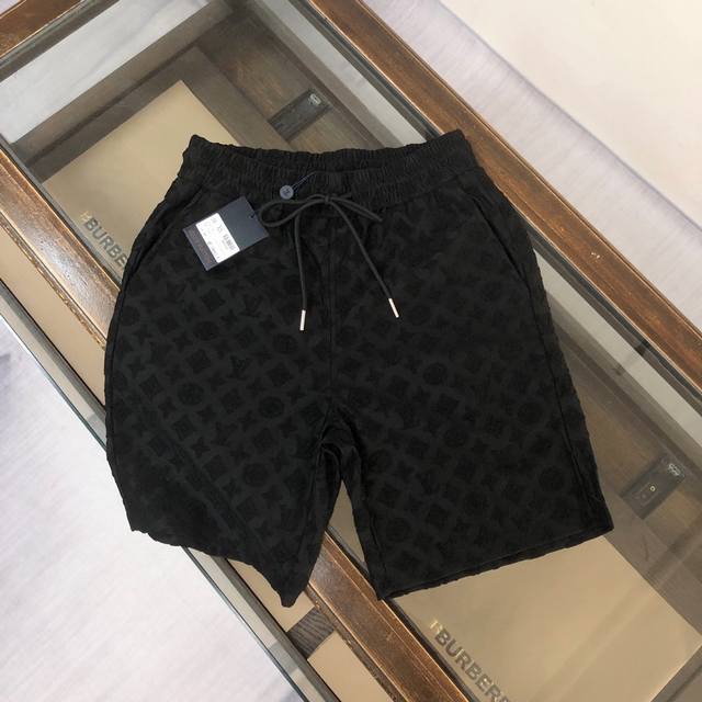 Clouis Vuitton Lv 24Ss专柜同款毛巾绒短裤 ～情侣款～采用棉质毛圈面料精心制作，饰以同色调提花图案。厚板立体！衣服偏厚使整体高透气和柔软性的