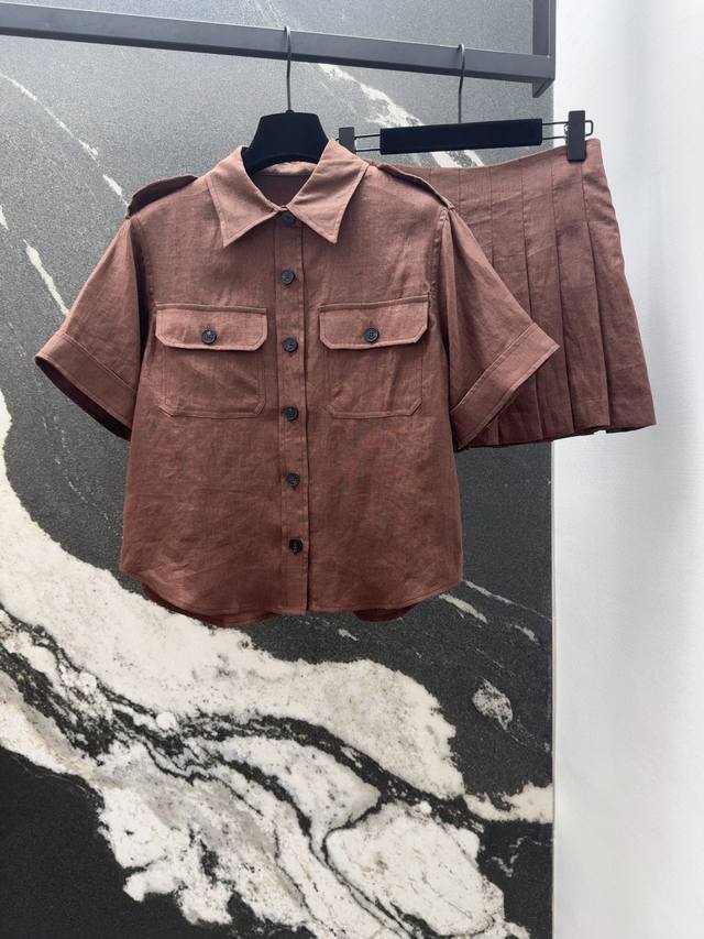 Lp30Ss 春夏新品高级焦糖棕色亚麻套装 翻领双口袋衬衫搭配百褶半裙 一套上身减龄学院风 3D立体版型复古优雅100%进口亚麻清爽透气又舒适 演绎慵懒随性的高