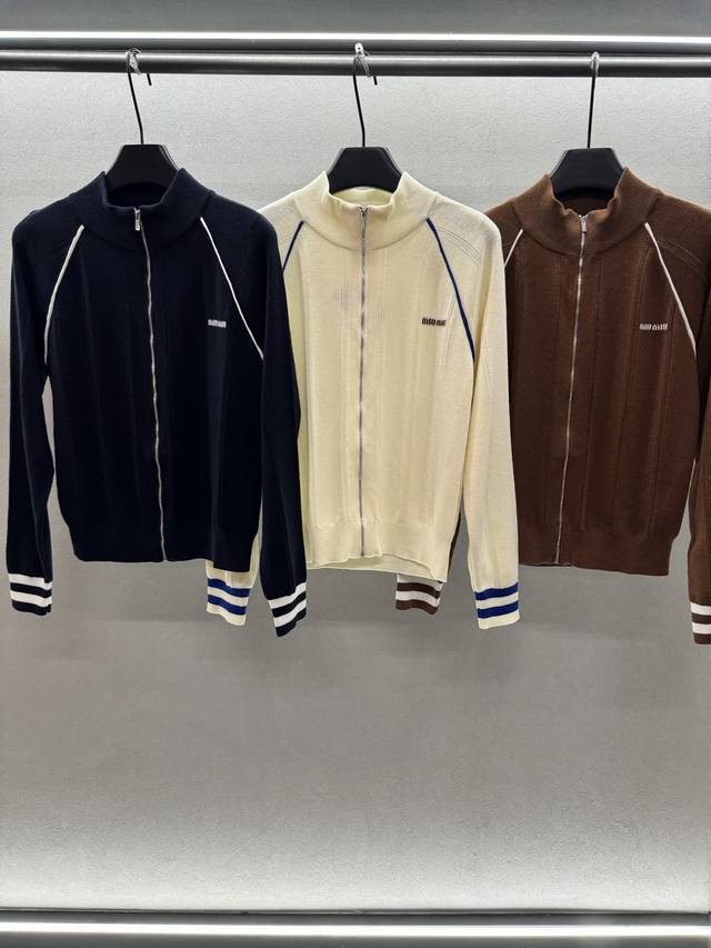 2660 Spring And Summer ！Miumi*，插肩针织开衫， 少女感穿搭，定制Yb面料辅料， 细节品质都在线，简约洋气又百搭！ 三码！
