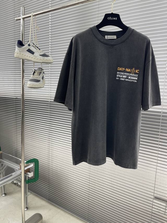Mon 2025新款原单男士休闲打底短袖T恤！时尚百搭爆款宽松版型 进口双股纯棉面料 螺纹袖口.领口衣摆 手感超柔软细腻 穿着亲肤舒适 高端精品 代工厂P精细做