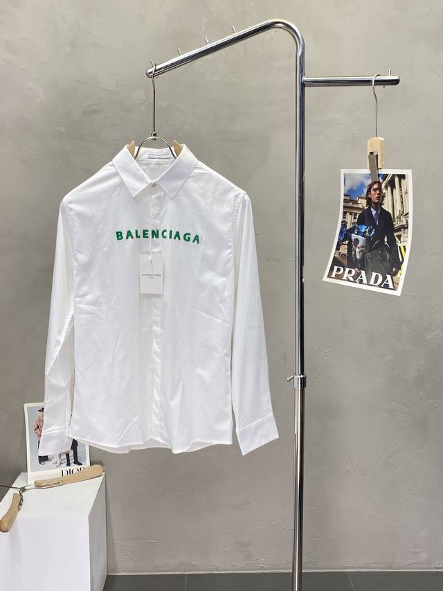 Balenciga巴黎世家独家专供新款男士休闲长袖衬衫 高端定制 高端版本 时尚百搭爆款进口面料 手感超柔软细腻 穿着亲肤舒适 高端精品 代工厂P精细做工 上身