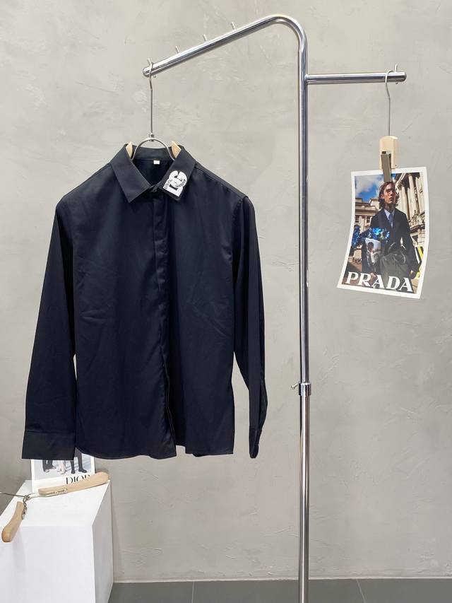 Dolce&Gabbana杜嘉班纳独家专供新款男士休闲长袖衬衫 高端定制 高端版本 时尚百搭爆款进口面料 手感超柔软细腻 穿着亲肤舒适 高端精品 代工厂P精细做