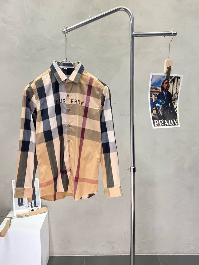 Burberry巴宝莉独家专供新款男士休闲长袖衬衫 高端定制 高端版本 时尚百搭爆款进口面料 手感超柔软细腻 穿着亲肤舒适 高端精品 代工厂P精细做工 上身非常