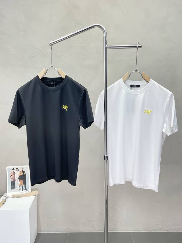 Arc'teryx始祖鸟独家专供新款男士休闲短袖 高端定制 高端版本 时尚百搭爆款进口面料 手感超柔软细腻 穿着亲肤舒适 高端精品 代工厂P精细做工 上身非常赞