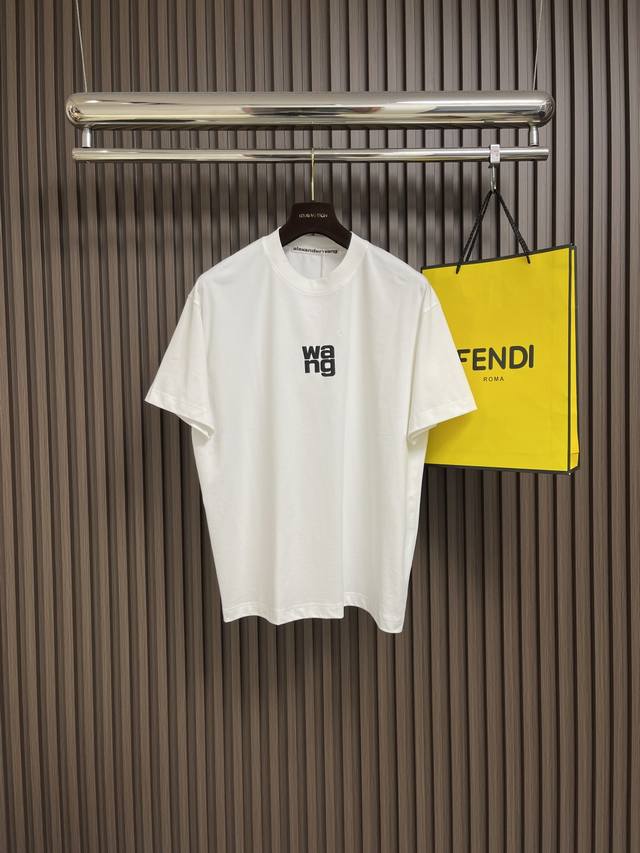 Alexander Wang 2025Ss春夏新款发泡对位印花短袖T恤，太帅了 印花发泡很有质感，日常穿搭很自在很实用，超级的有韧性比起一般的棉手感质感都更好的