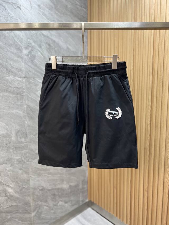 Balenciaga 巴黎世家 2025春夏新品 三标齐全 短裤 好货不用过多介绍 看细节 专柜码数：M-Xxxl 175 140上身建议L