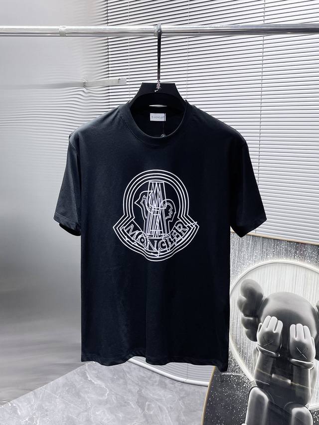 蒙口 Moncler 2025新款 圆领 短袖 T恤 体恤 半袖 ，高端版本！专柜定制面料 透气舒适度高，细节无可挑剔，品牌元素设计理念，体现高品质。手感细腻柔