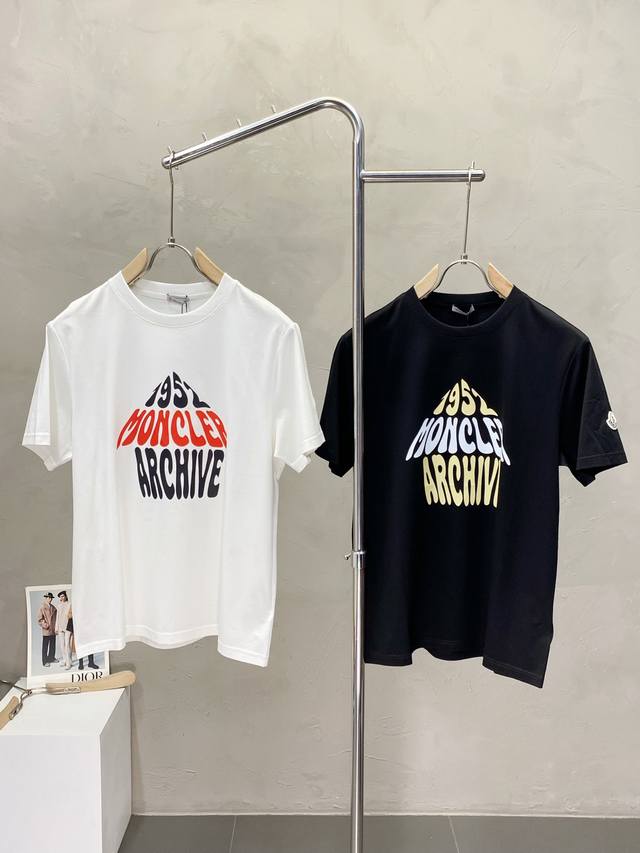 Moncler蒙口独家专供新款原单男士休闲短袖 高端定制 高端版本 时尚百搭爆款进口面料 手感超柔软细腻 穿着亲肤舒适 高端精品 代工厂P精细做工 上身非常赞