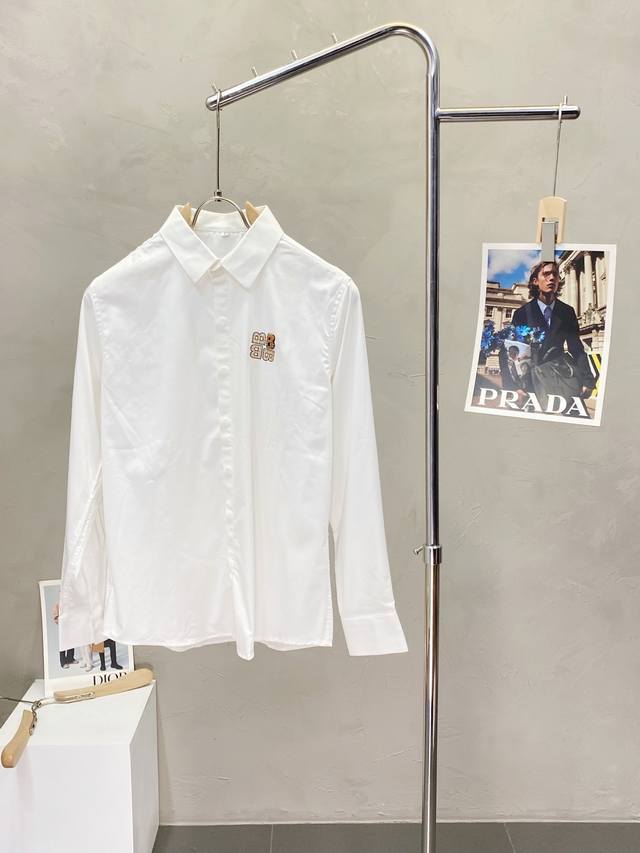 Burberry巴宝莉独家专供新款男士休闲长袖衬衫 高端定制 高端版本 时尚百搭爆款进口面料 手感超柔软细腻 穿着亲肤舒适 高端精品 代工厂P精细做工 上身非常