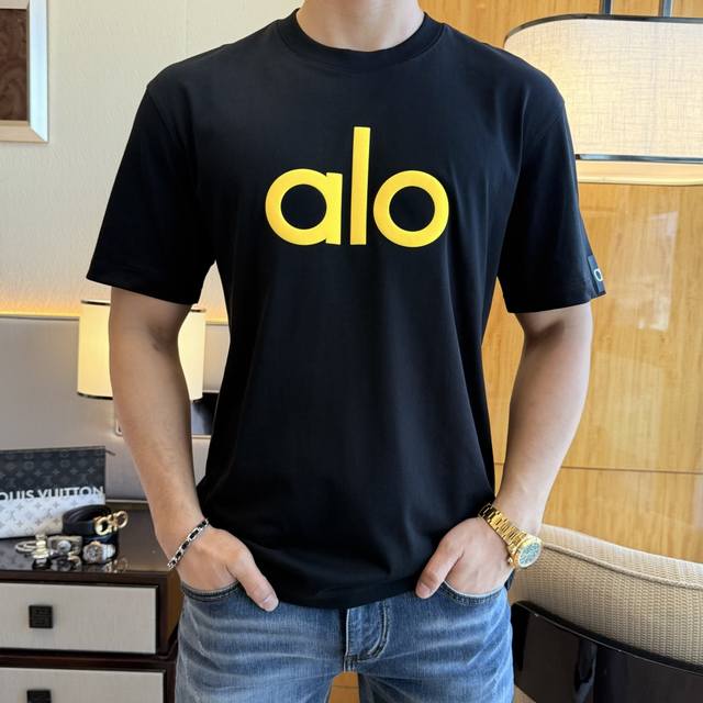 Alo 2025Ss蛇年贺岁款春夏精品宽松版短袖T恤 官网同步 高端品质 定制顶级长绒棉面料，顶级大厂1:1制作，时尚大牌重工艺Logo设计，手感柔软细腻 穿着