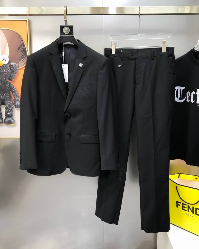整套 上衣 西裤 D*Or 迪奥早春新款原单男士商务休闲西装套装 西服外套西裤 可拆开售卖官网同步售卖 高端定制 时尚百搭 爆款领上蜜蜂Logo胸针设计 采用原