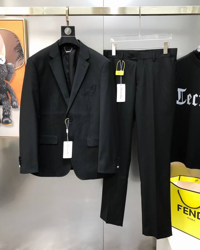 整套售卖不拆 D*Or 迪奥2025早春新款原单男士商务休闲西装套装 西服外套西裤 官网同步售卖 高端定制 时尚百搭 爆款采用原版进口100%聚酯纤维创新记忆面