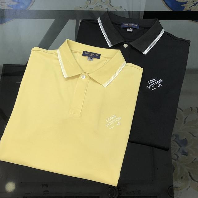 Lv 路易威登2025春夏新款原单男士翻领Polo衫短袖T恤 高端定制 简洁时尚百搭爆款胸前刺绣字母Logo设计 定制进口珠地纯棉面料 穿着舒适 透气 档次高很