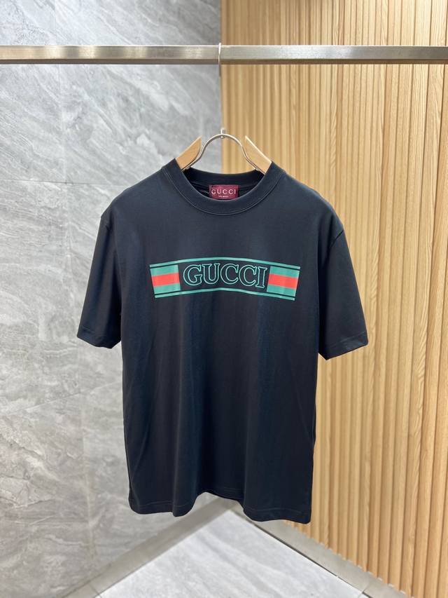 Gucci 古奇 2025年春夏新品上新 三标齐全 纯棉圆领短袖T恤 好货不用过多介绍 看细节 专柜码数：Xs-Xl 175 140建议S