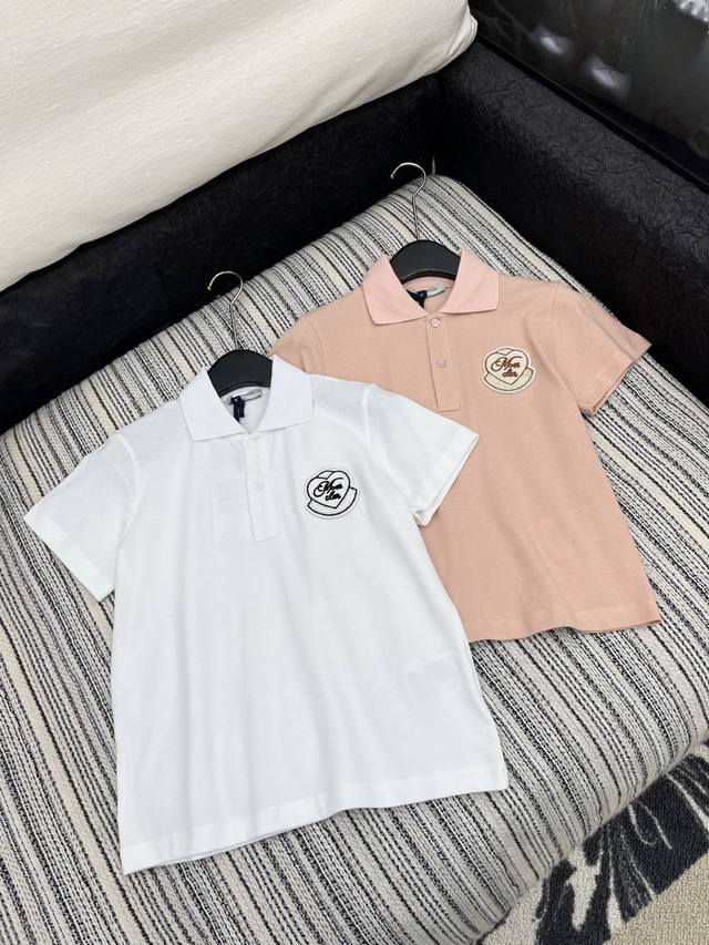 爆款现货 原单品质 Mon*｜25新品Polo刺绣短袖T恤 精致常规版型上身显瘦！低调奢华！ 时髦精必备单品解锁所有穿搭！ 认准我家品质！经典单品时髦又高级 经