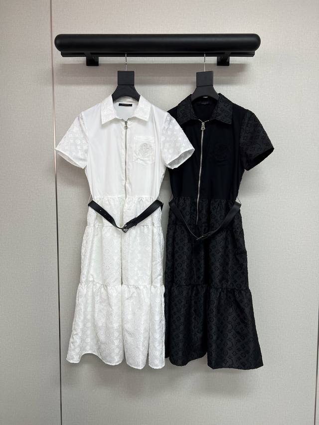高品质Louisvuitton*2025新款翻领短袖长款连衣裙新款Logo提花面料搭配腰带细节感满满大裙摆更好修饰身材曲线两色Sml