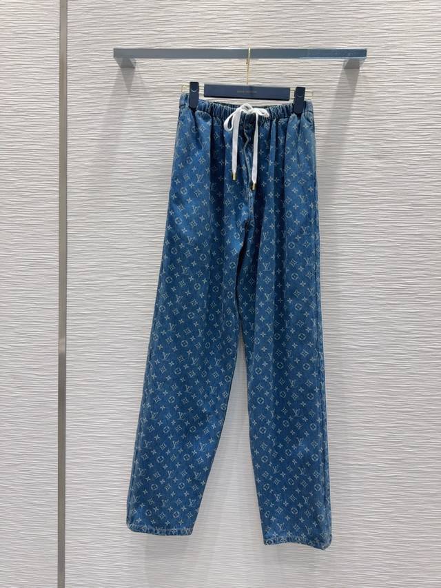 Louis Vuitto*2025Ss新款 高版出品~超时髦新款丹宁牛仔 个性色调上身又酷又飒爽 纹理细腻，棉感自然，既有筋骨感又不失柔软，超级漂亮！细节做工超